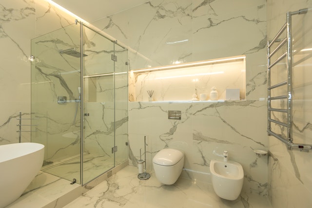 De nieuwste trends in toilet design: van minimalistisch tot luxe