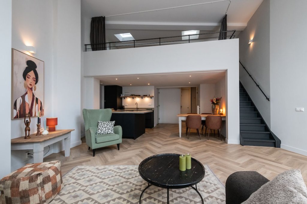 Luxe gemeubileerd en volledig gerenoveerd 2-kamer appartement in centr..., photo 2