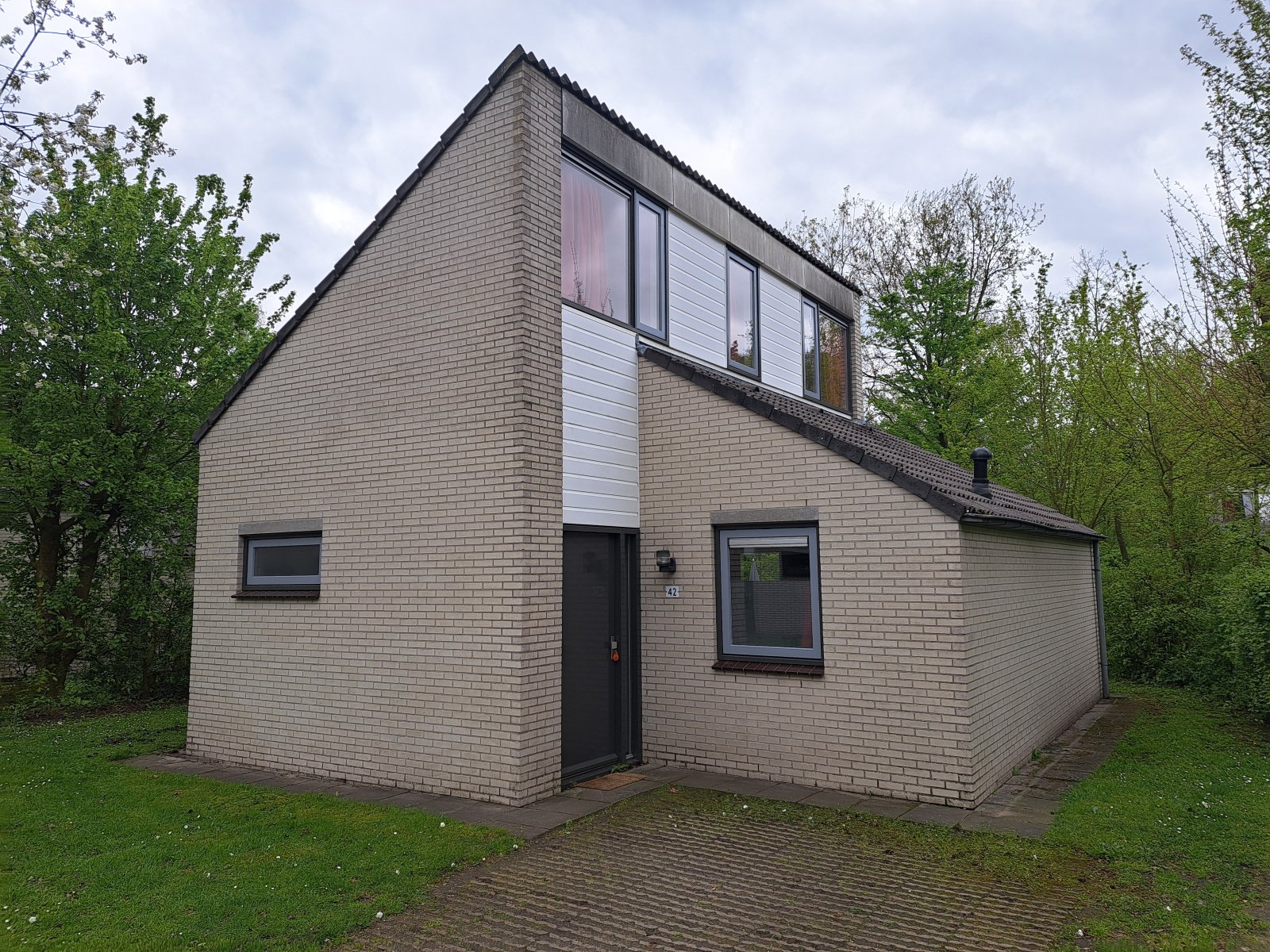 Family home in Hoeven