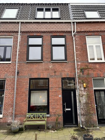 private-rentals for rent on Padangstraat 59